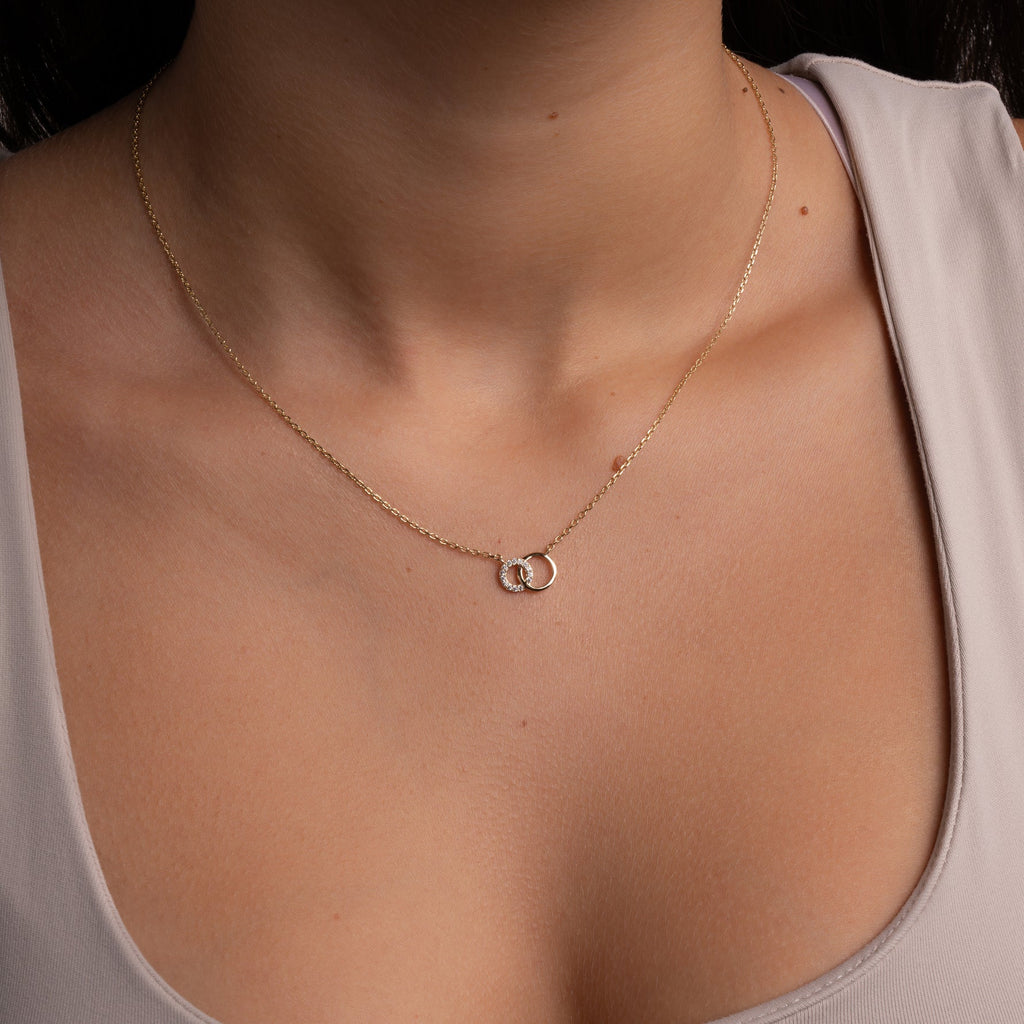 Interlocking Circle Diamond Necklace