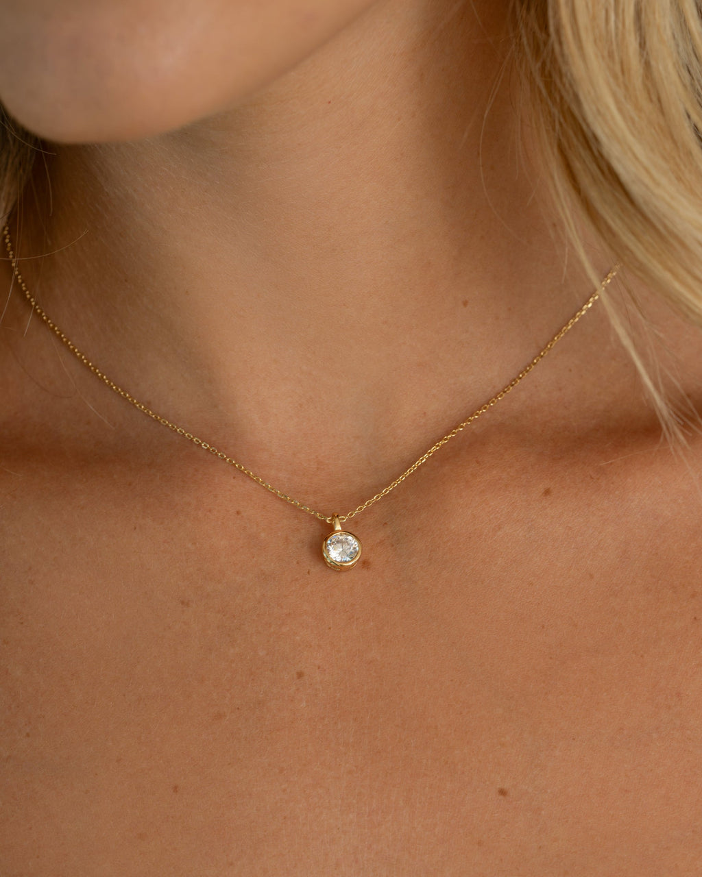 Bezel Setting Round Solitaire Pendant