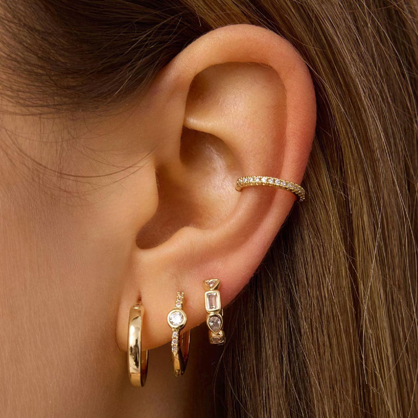 Classic Sleek Hoops