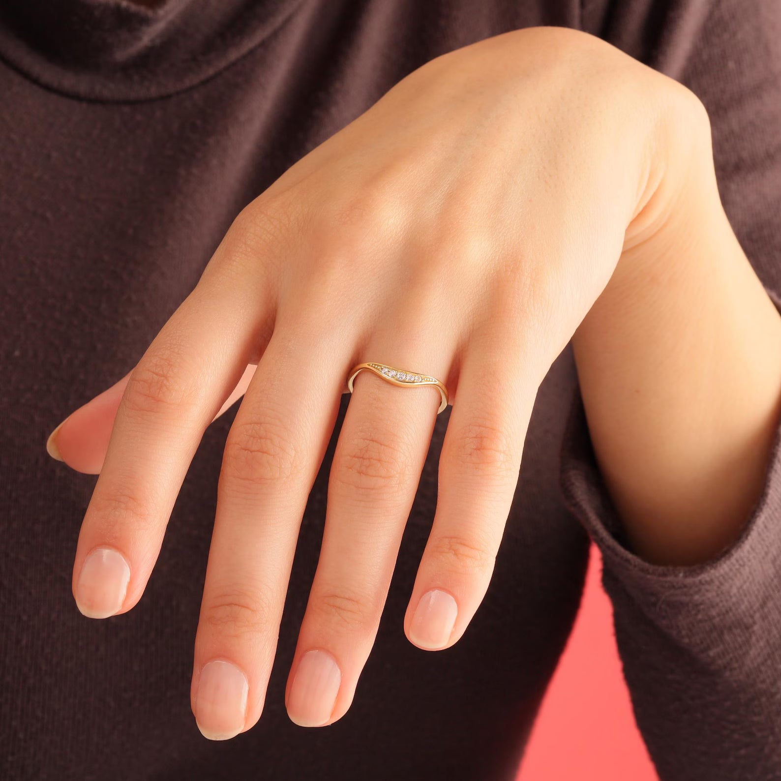 Curve Diamond Ring