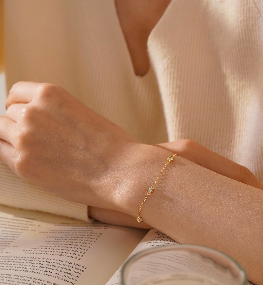 Dainty Round Diamond Station Bracelet