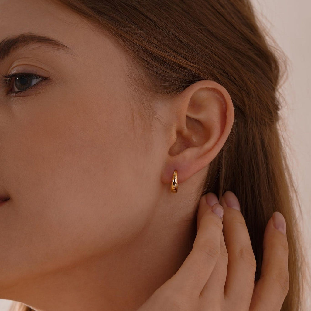 Dainty Star Huggie Hoop Earrings