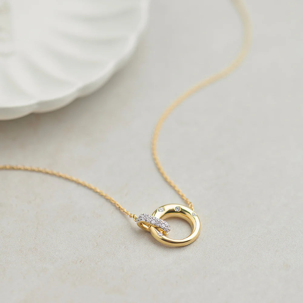 Linked Circle Diamond Pendant Necklace