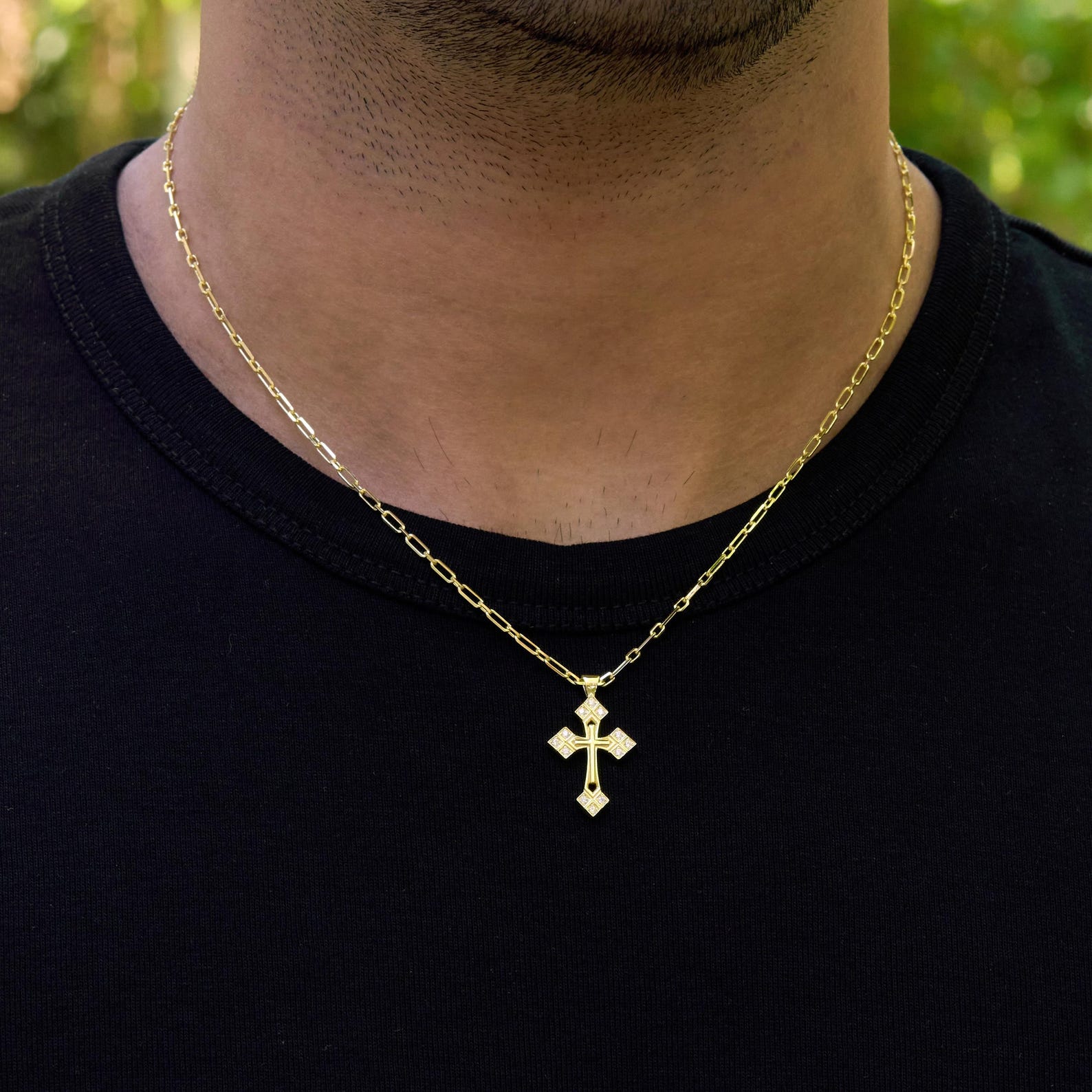 Minimal Cross Pendant Chain Necklace