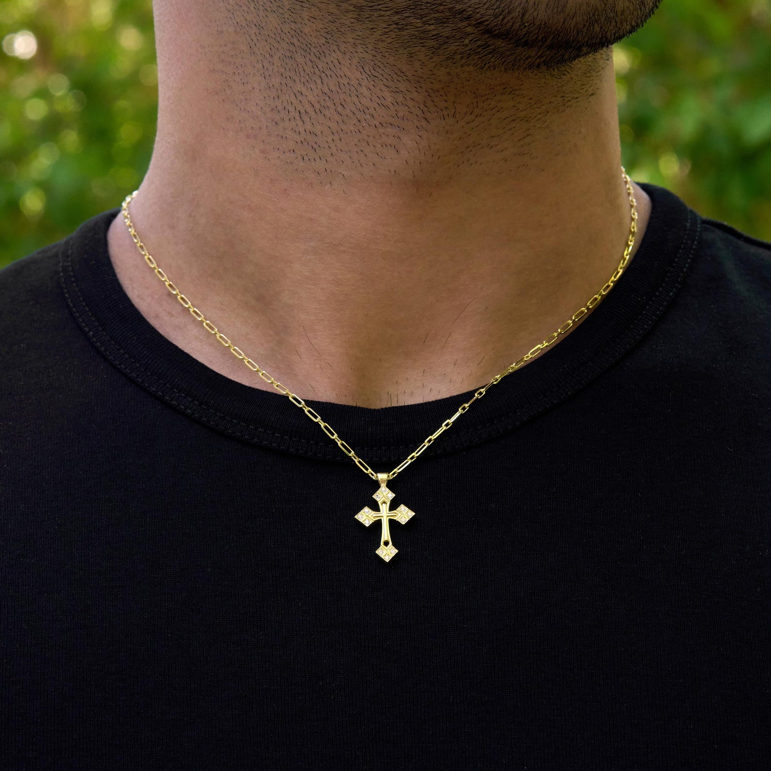 Minimal Cross Pendant Chain Necklace