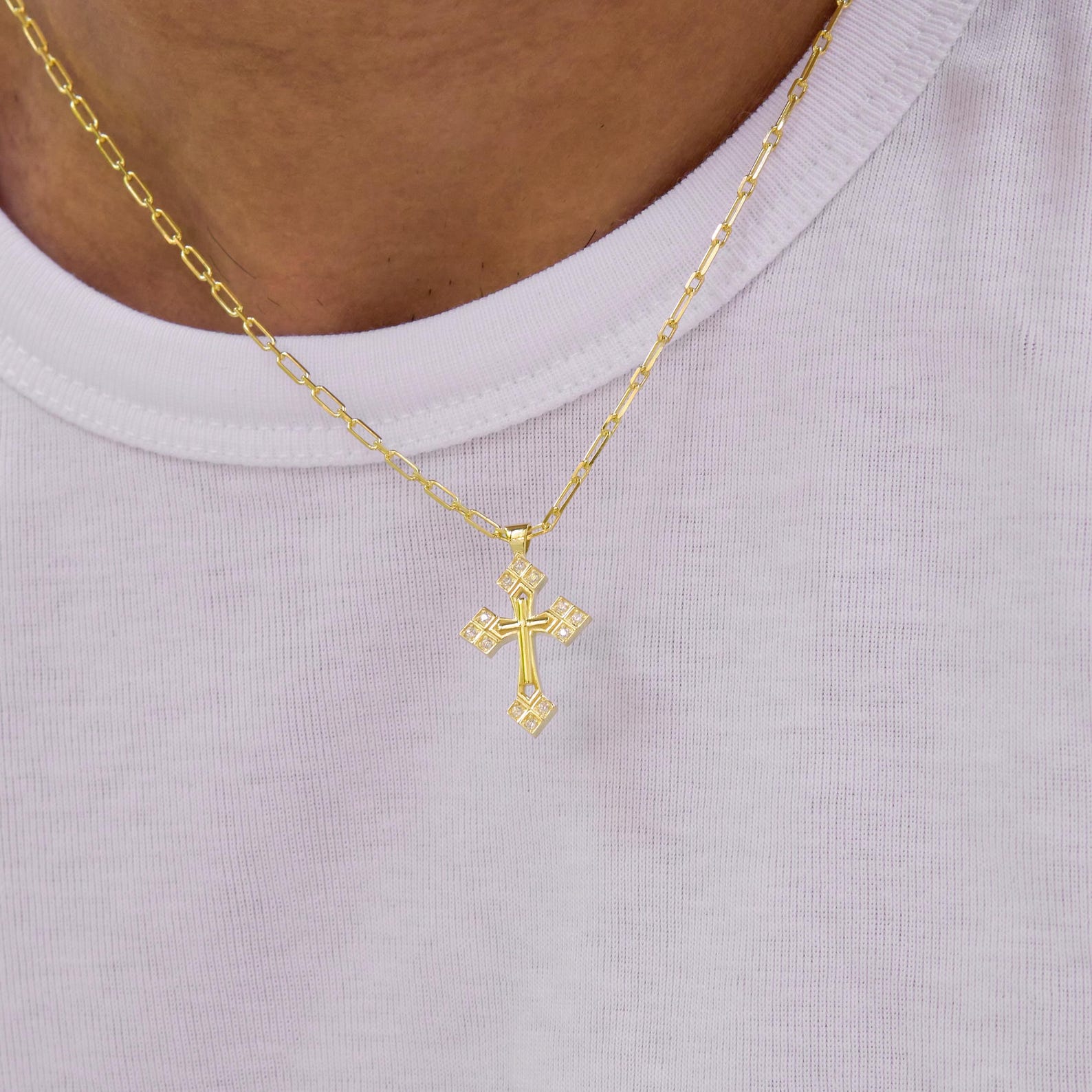 Minimal Cross Pendant Chain Necklace