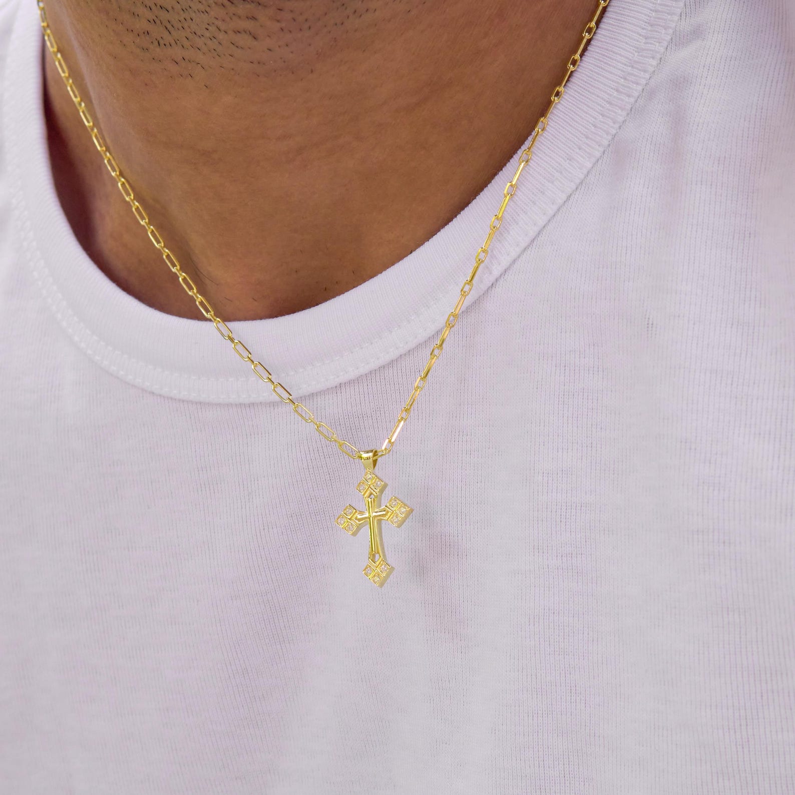 Minimal Cross Pendant Chain Necklace