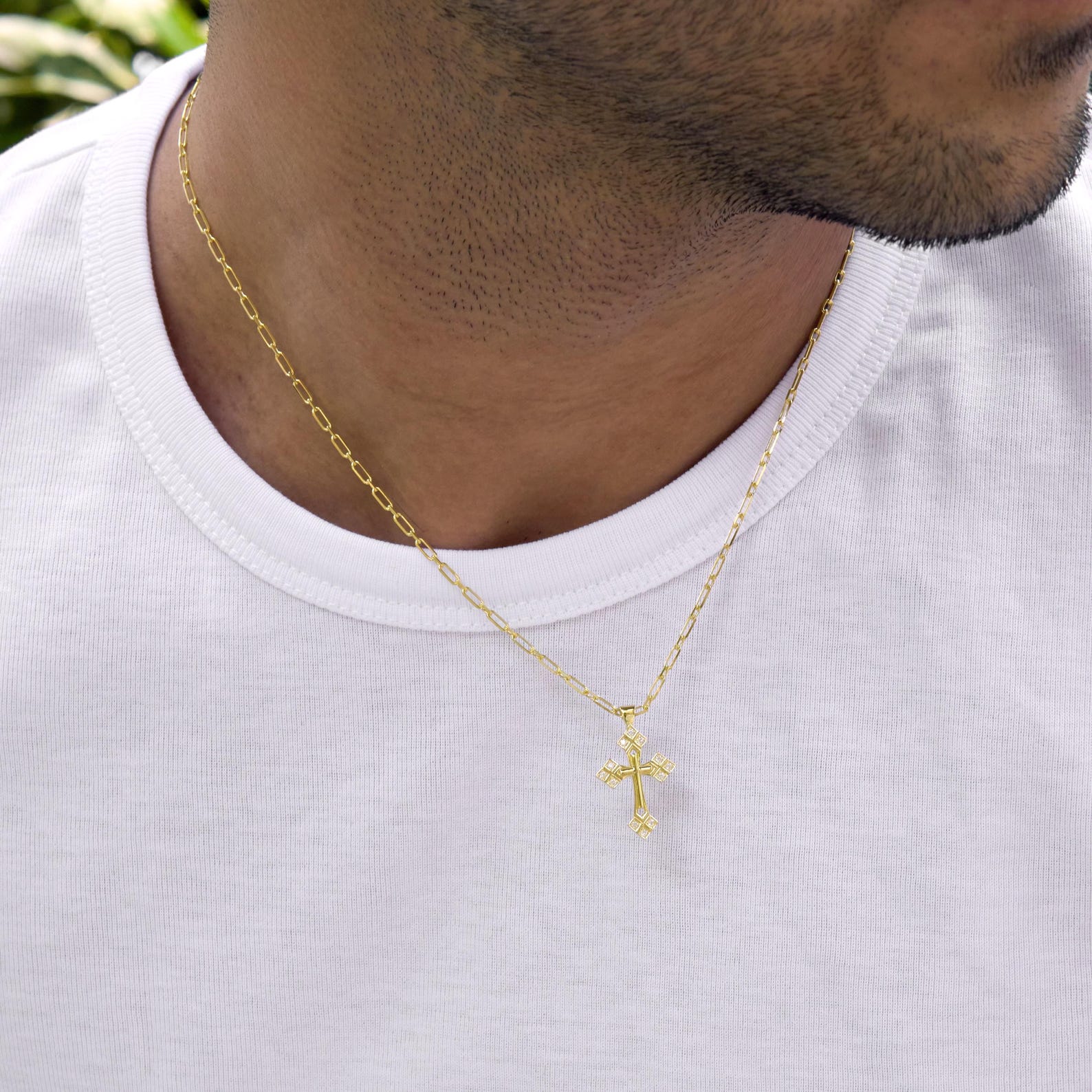 Minimal Cross Pendant Chain Necklace