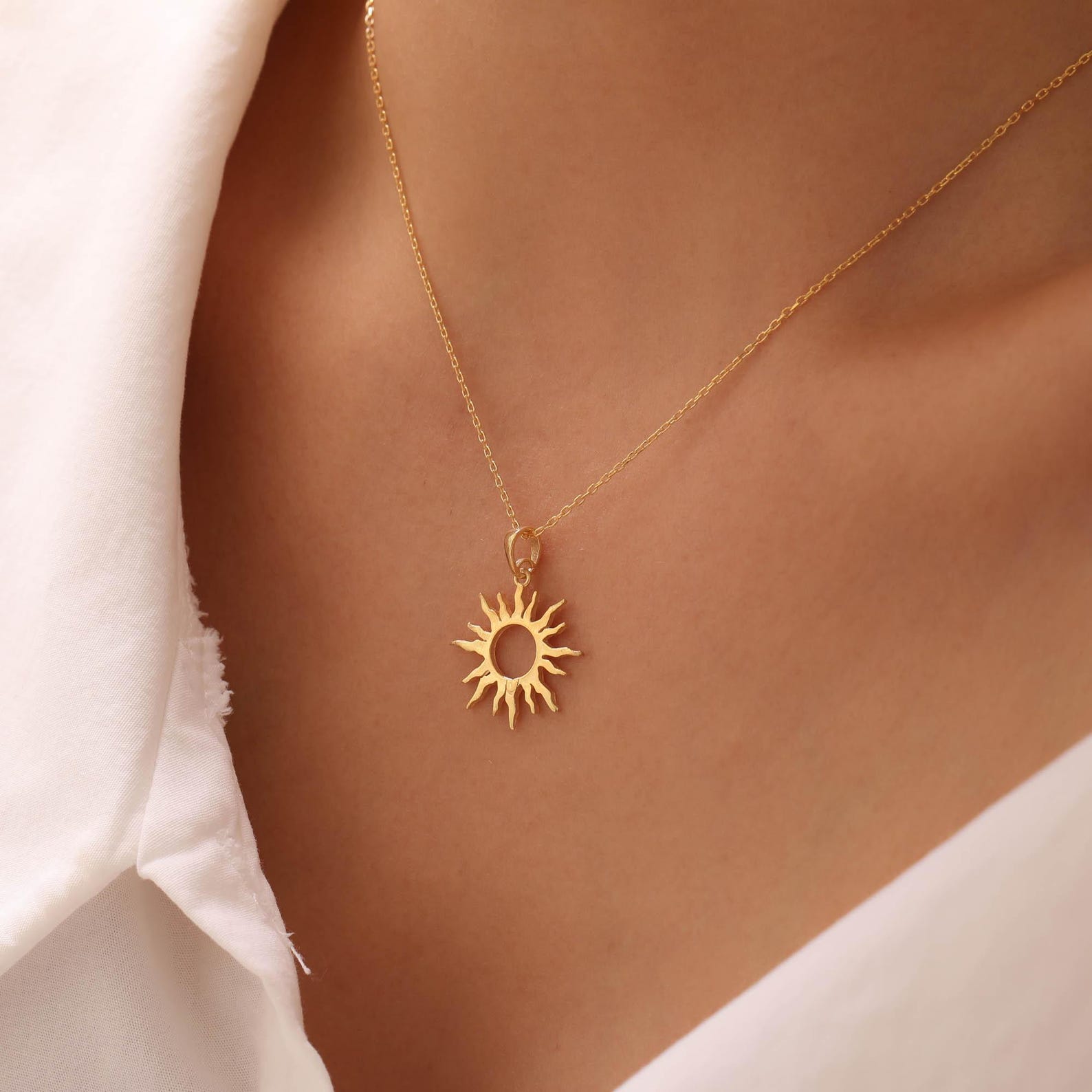 Minimal Sun Ray Necklace
