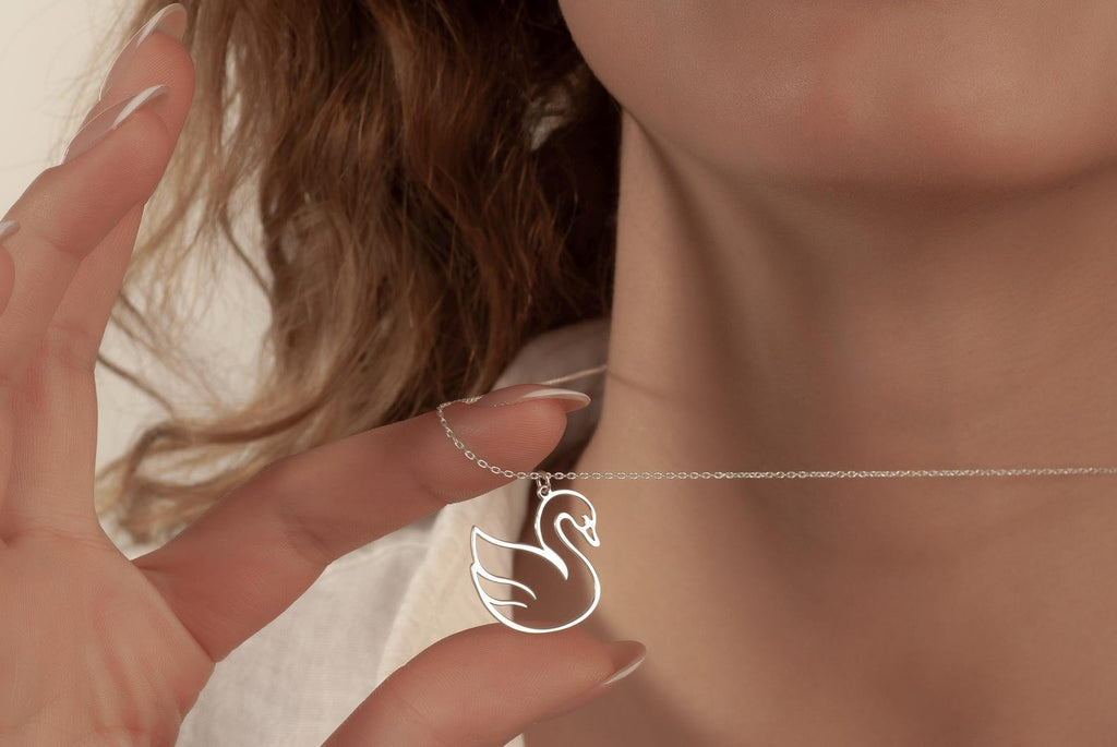 Minimal Swan Pendant Necklace