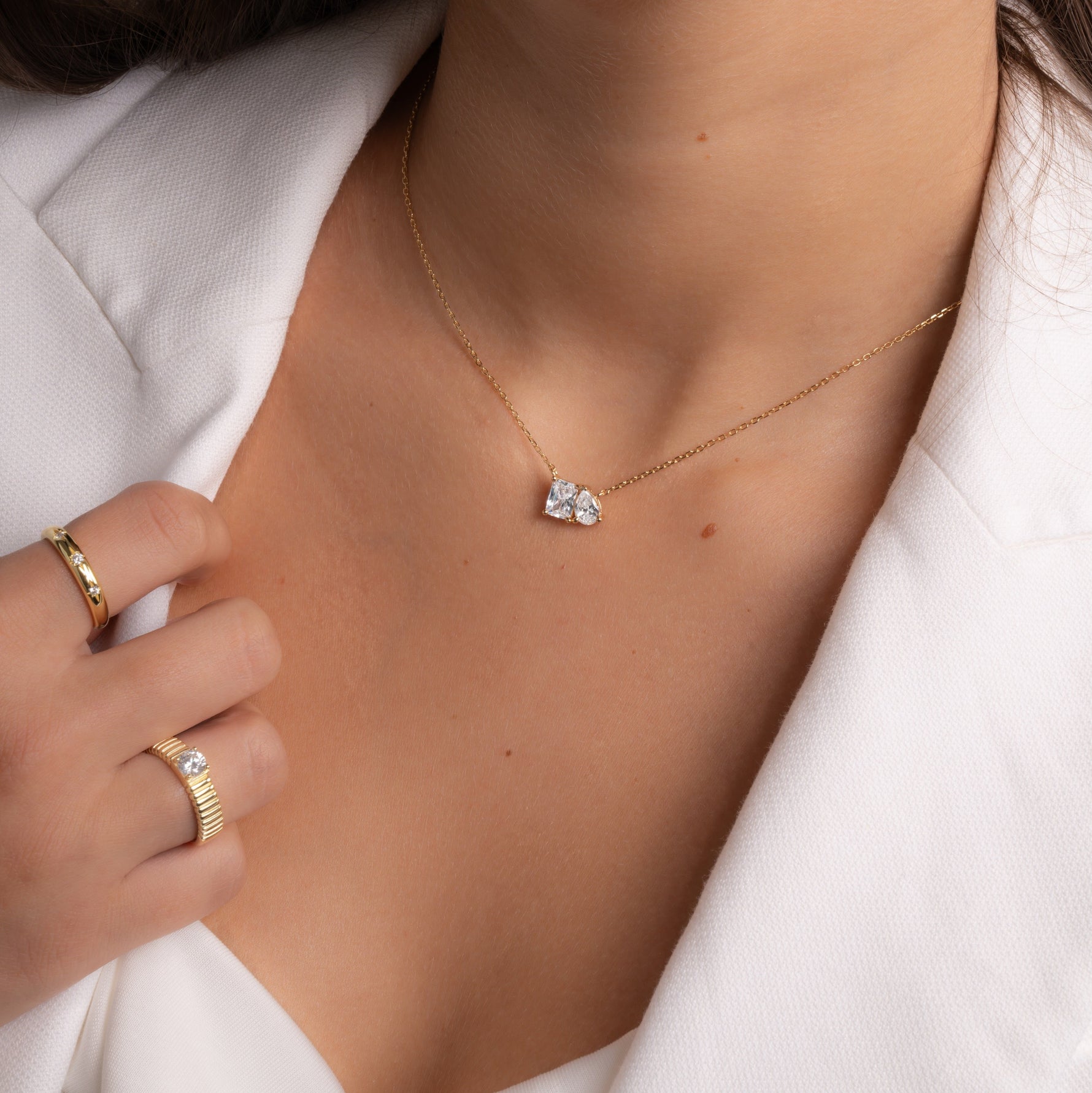 Prong Setting Toi et Moi Necklace