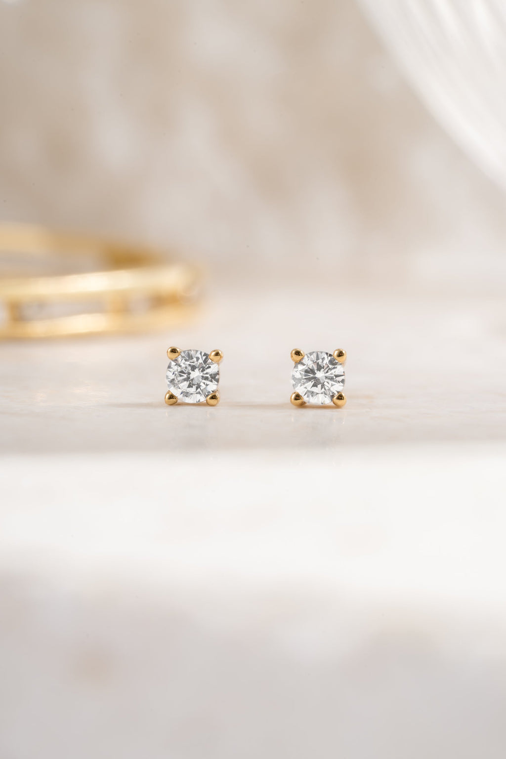 Prong Round Solitaire Studs