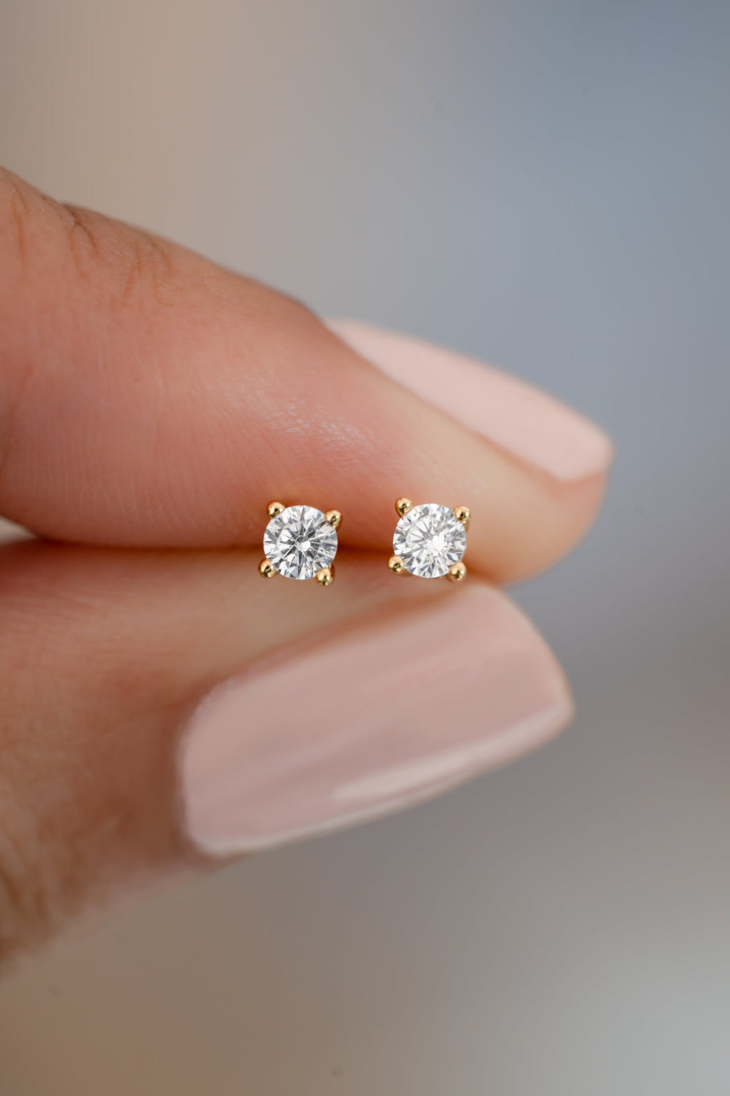 Prong Round Solitaire Studs