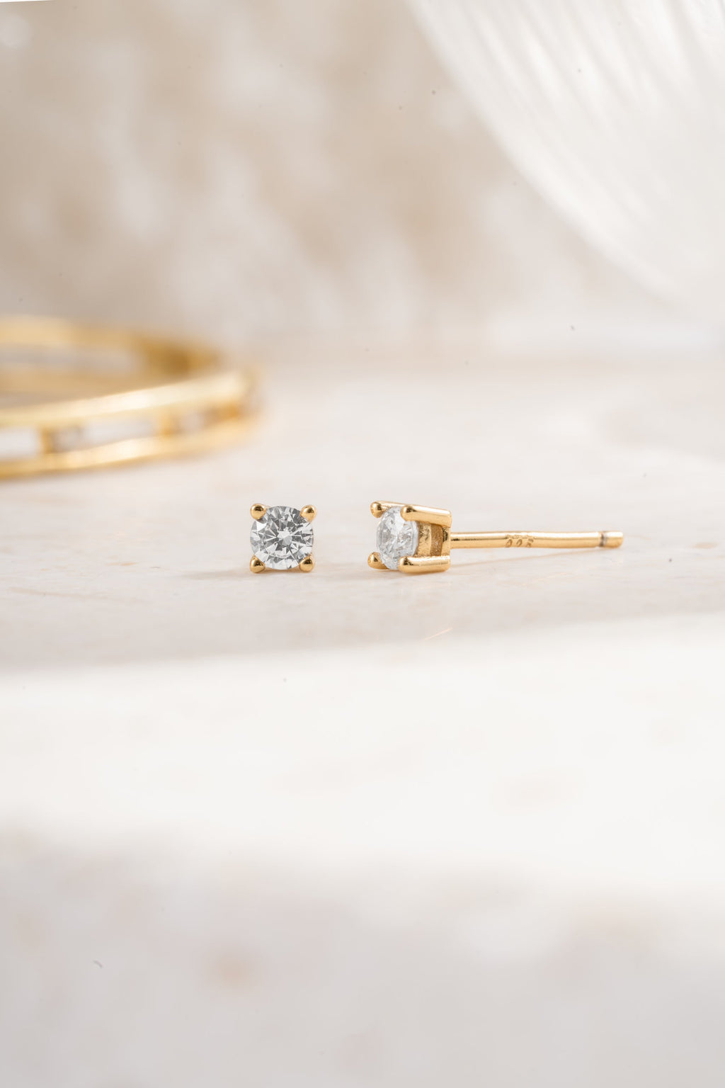 Prong Round Solitaire Studs