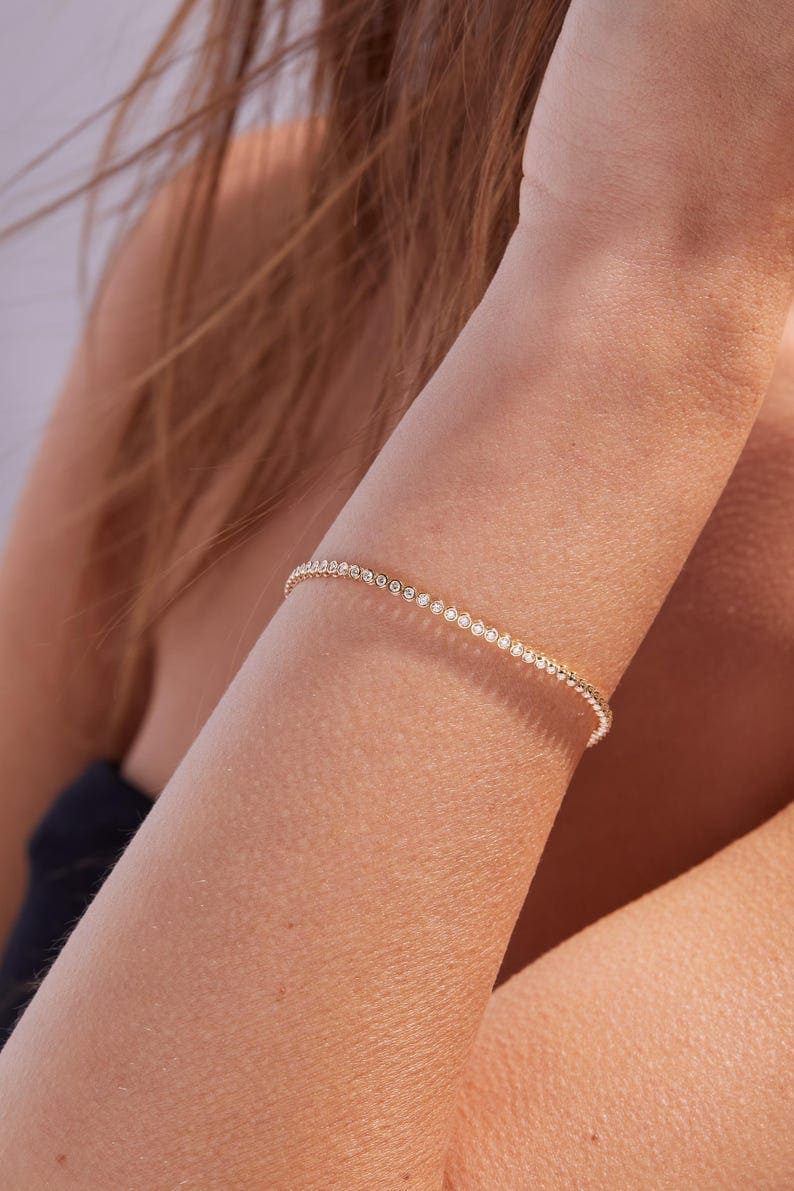 Round Diamond Bezel Set Tennis Bracelet