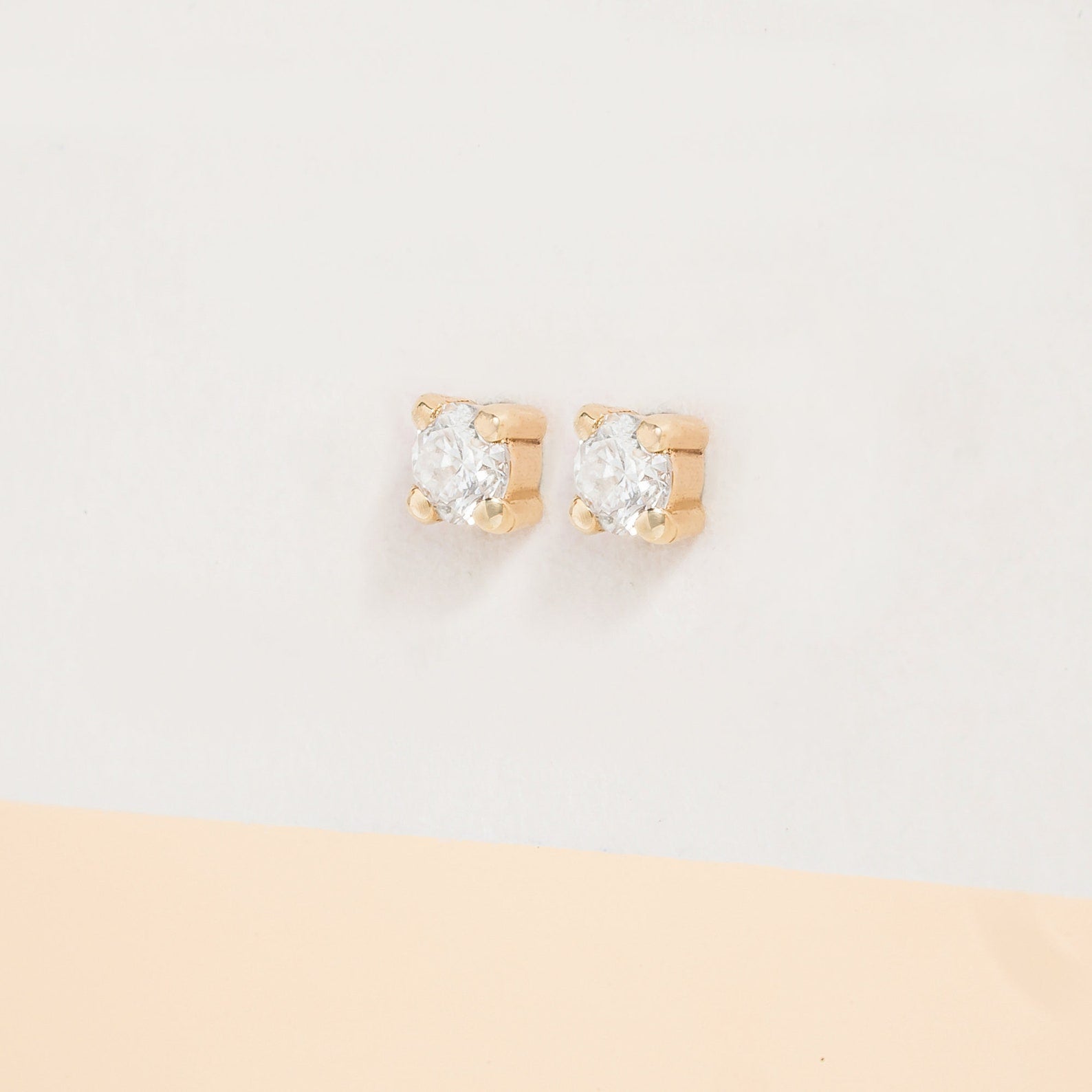 Round Solitaire Studs