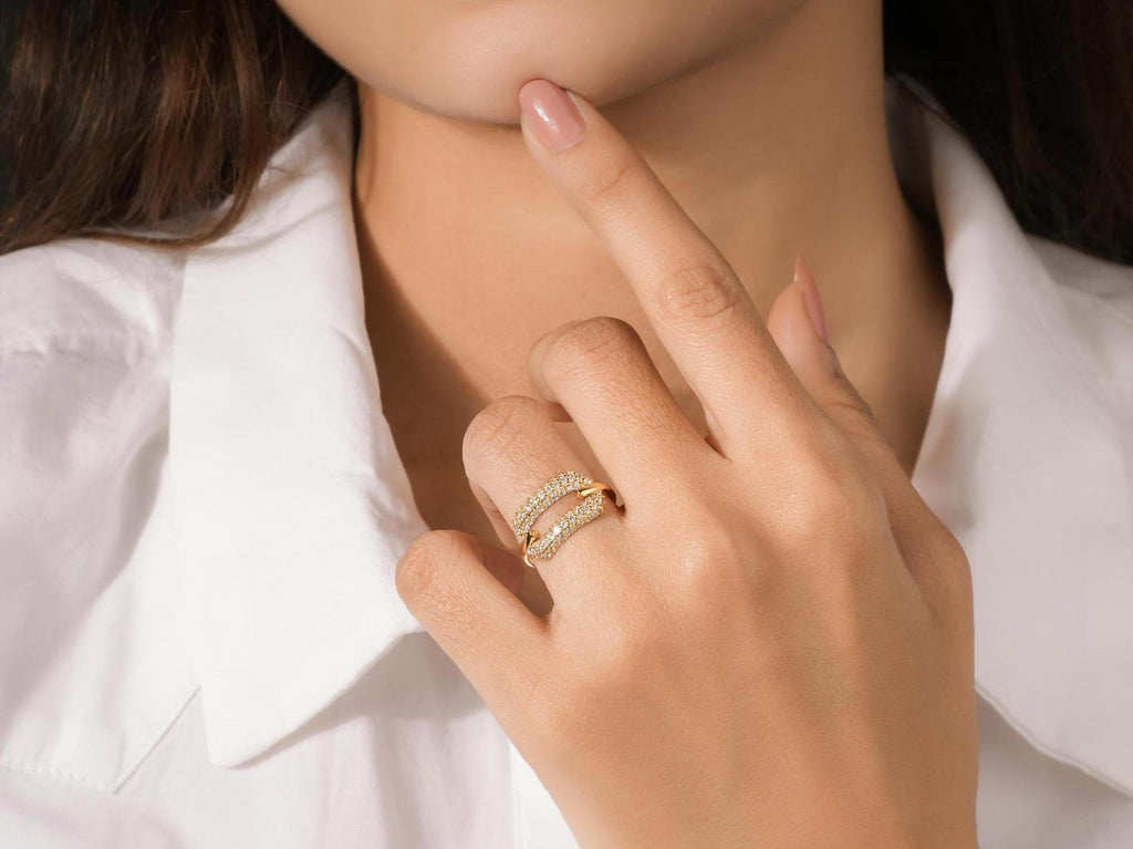 The Aureli Link Ring - Pavé Diamond Link Ring