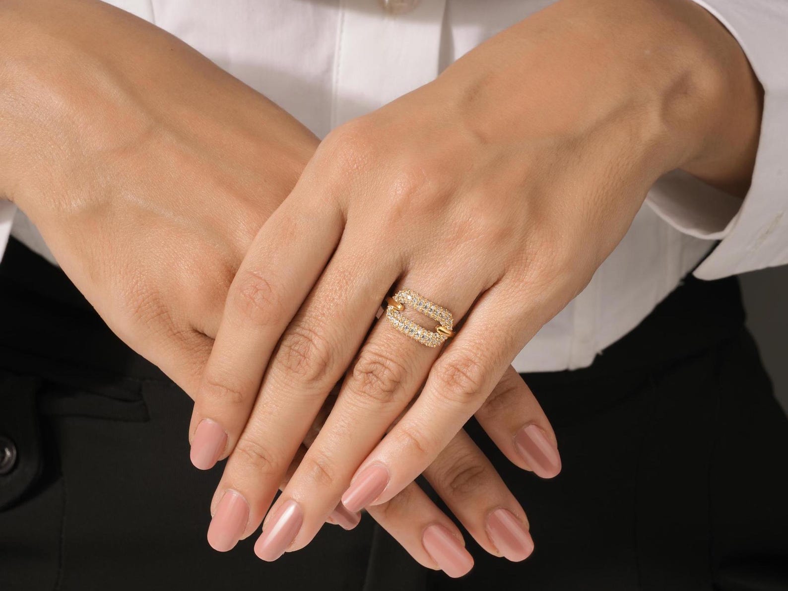 The Aureli Link Ring - Pavé Diamond Link Ring