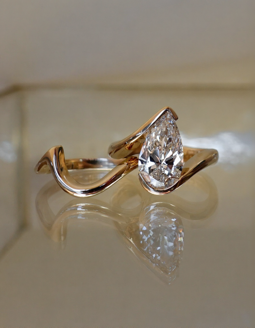 The Elara Bridal Set - Pear Diamond Bypass Bridal Set