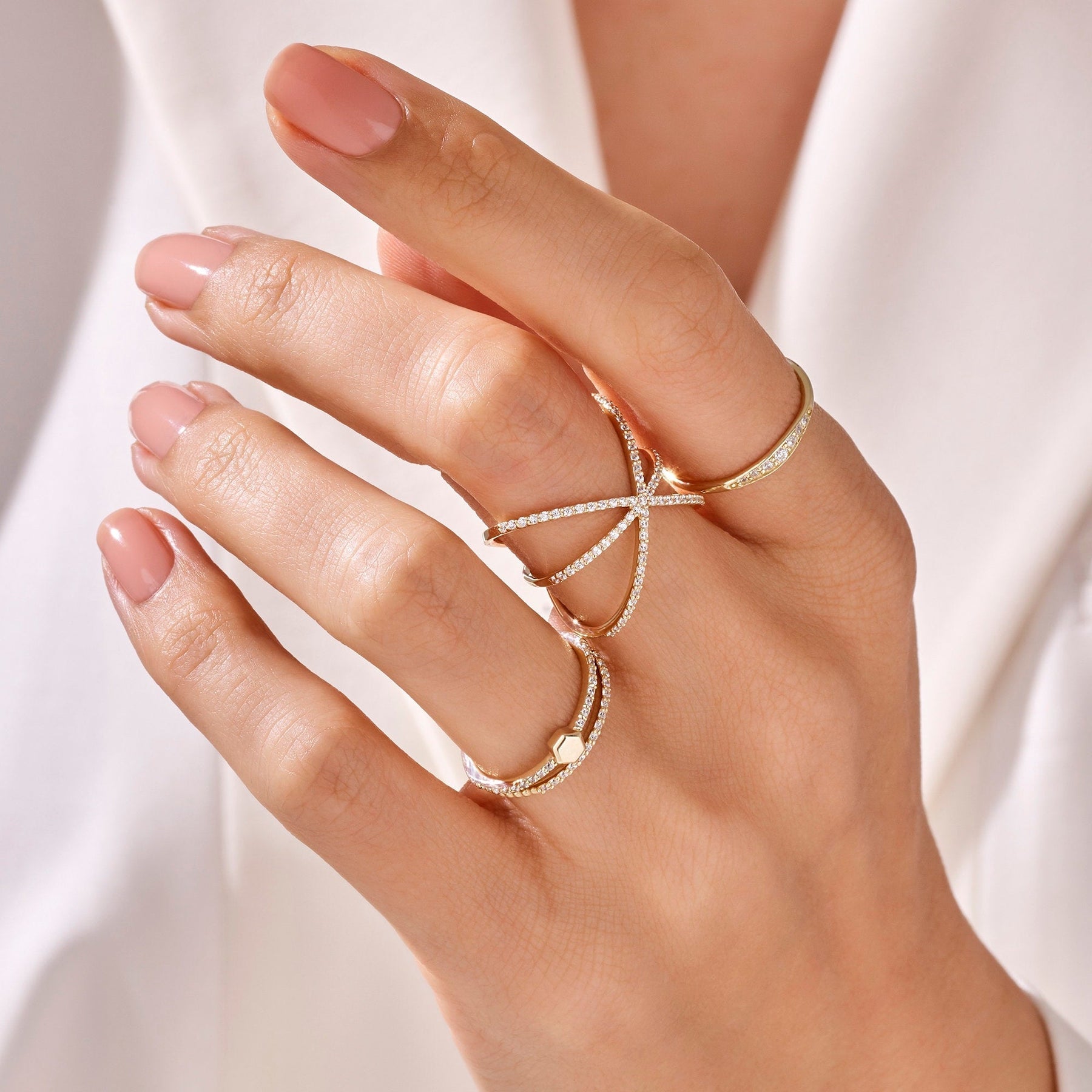 The Ella Band - Graduated Diamond Accent Ring