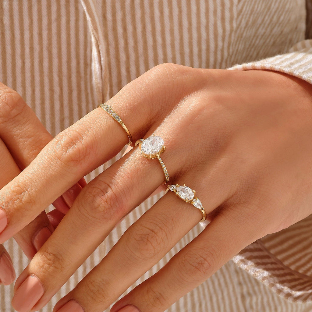 The Ella Band - Graduated Diamond Accent Ring