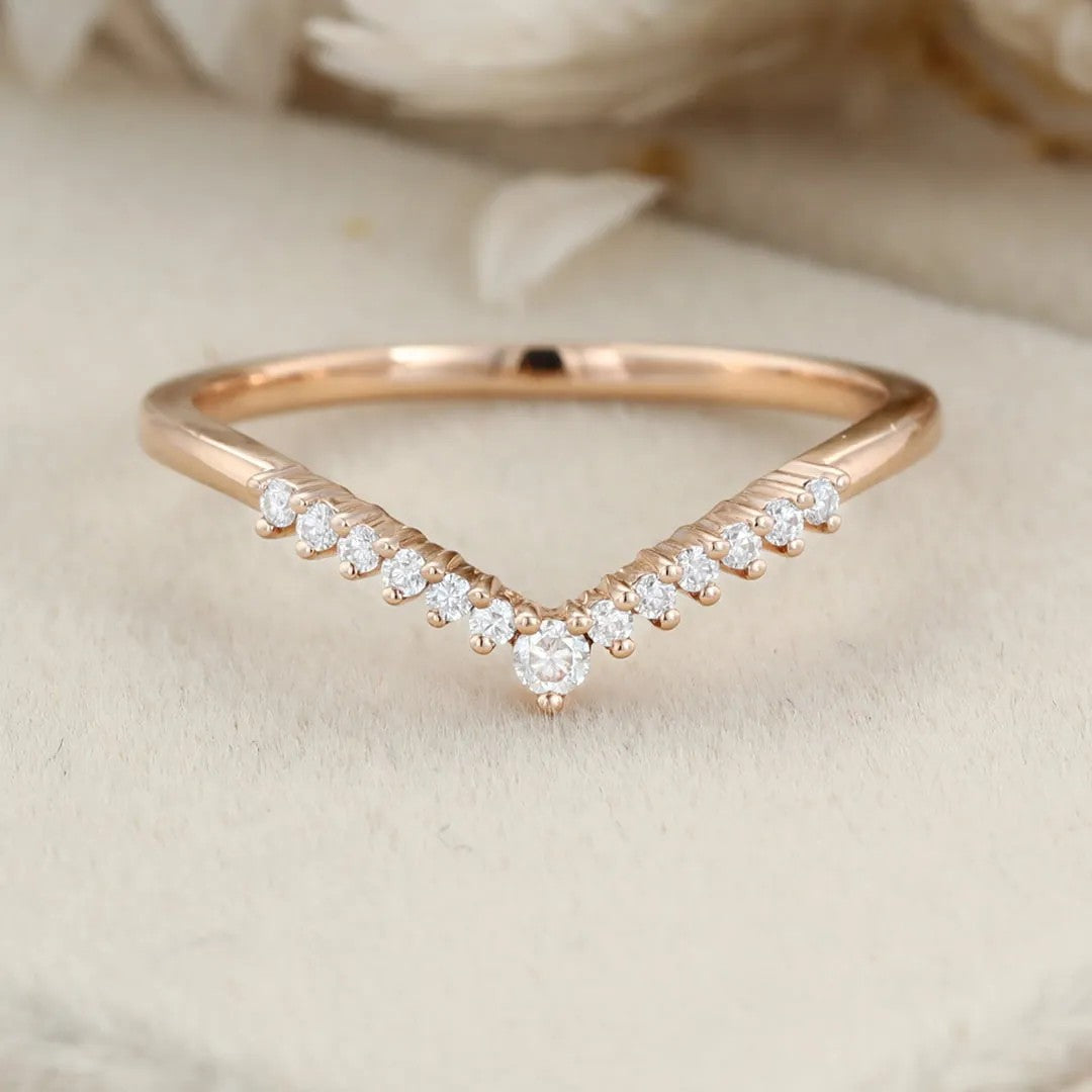 The Evara Ring - Pavé Diamond Contour Band