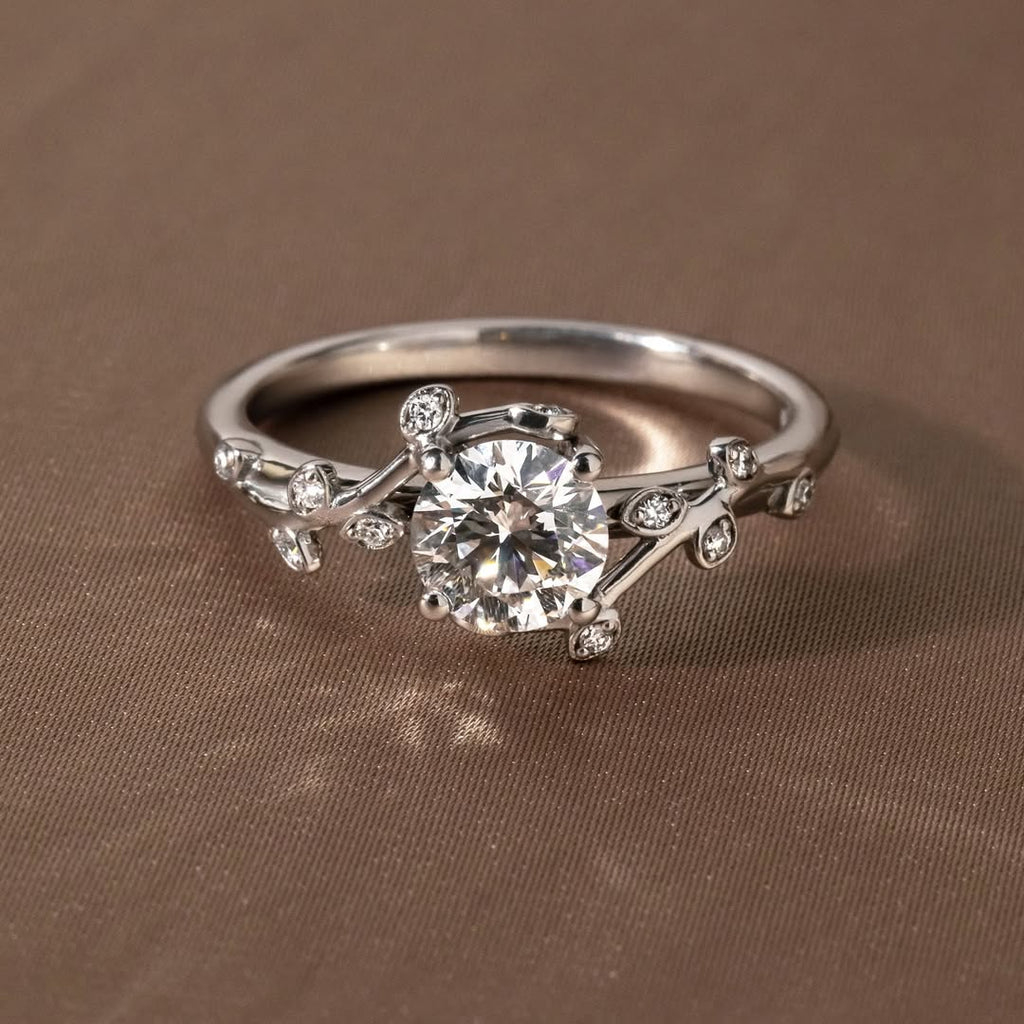The Glowleaf Ring - Round Leaf Vine Ring
