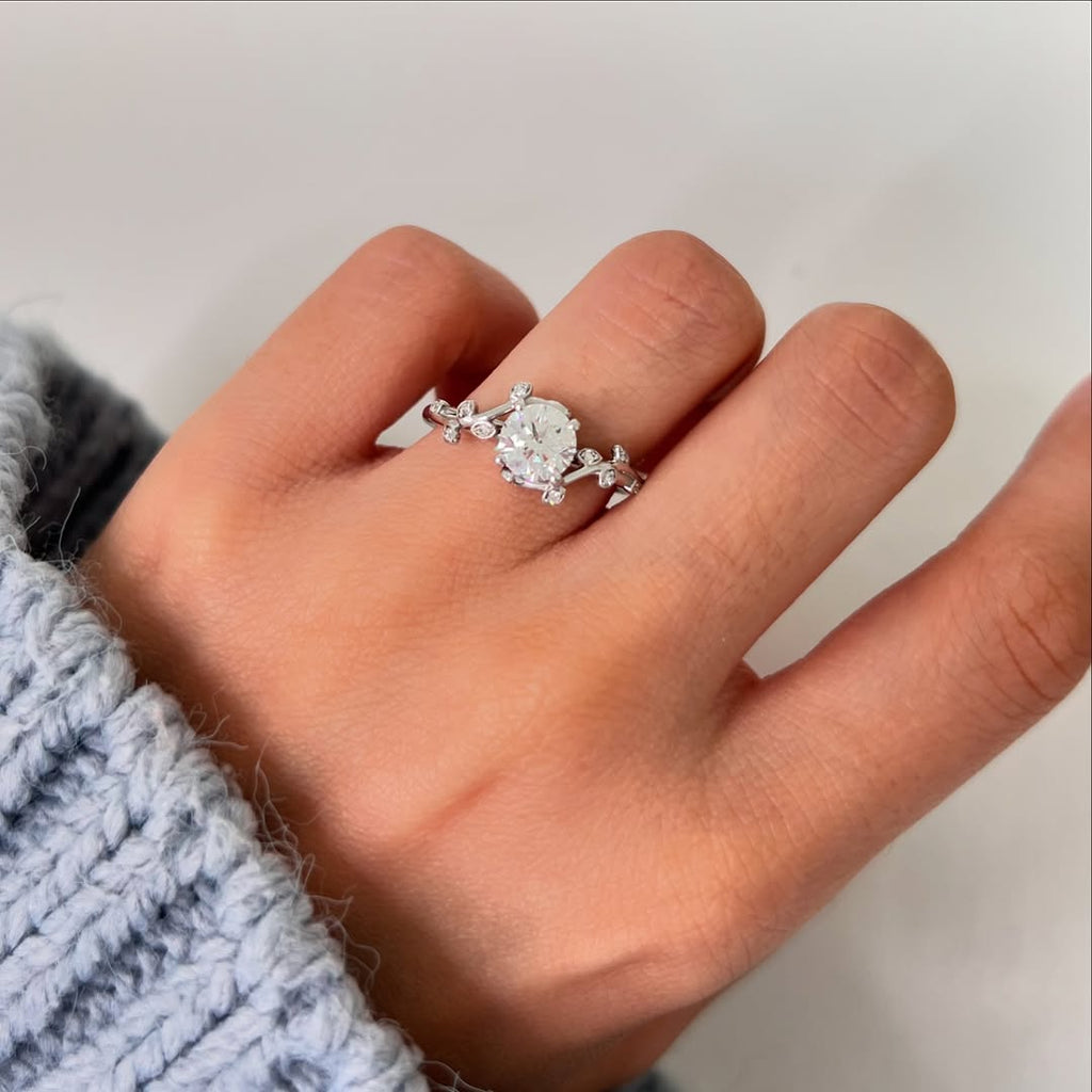 The Glowleaf Ring - Round Leaf Vine Ring