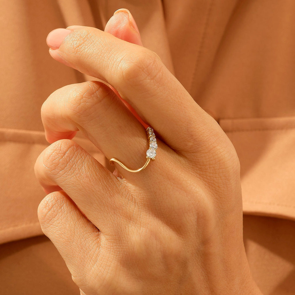 The Ondine Ring - Round Brilliant Wave Band in Silver