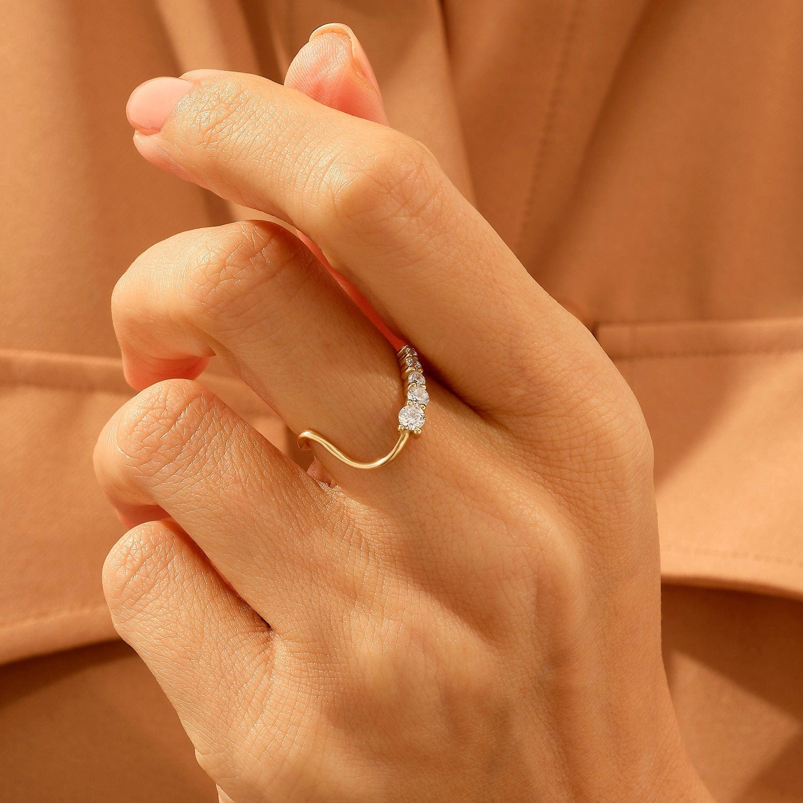 The Ondine Ring - Round Brilliant Wave Band in Silver