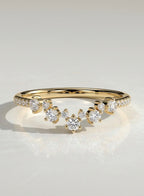 The Serelle Ring - Graduated Diamond Crown Band