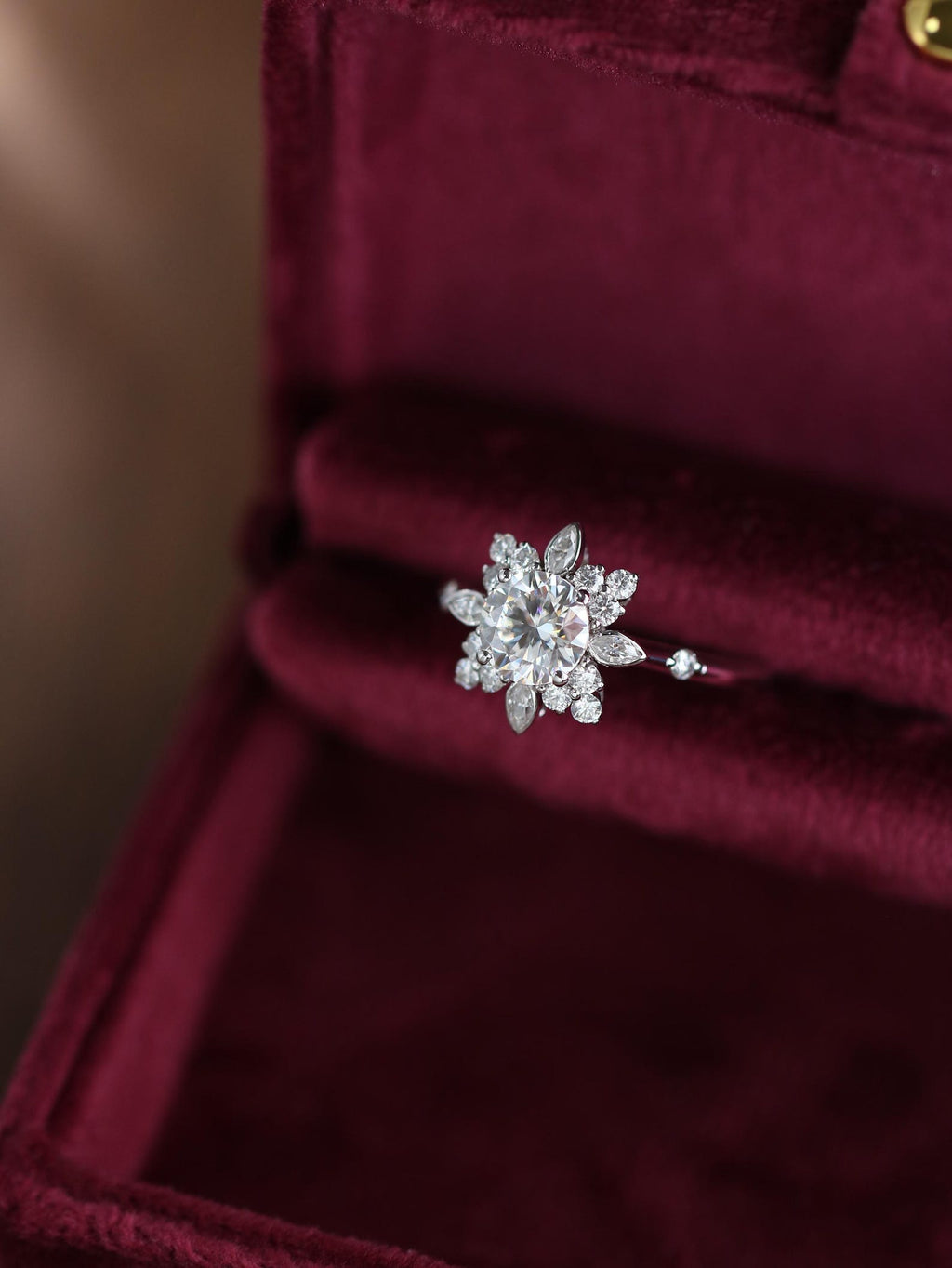 The Solmira Ring - Diamond Starburst Halo