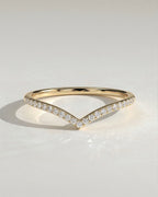 The Vela Band - Diamond Chevron Contour Ring
