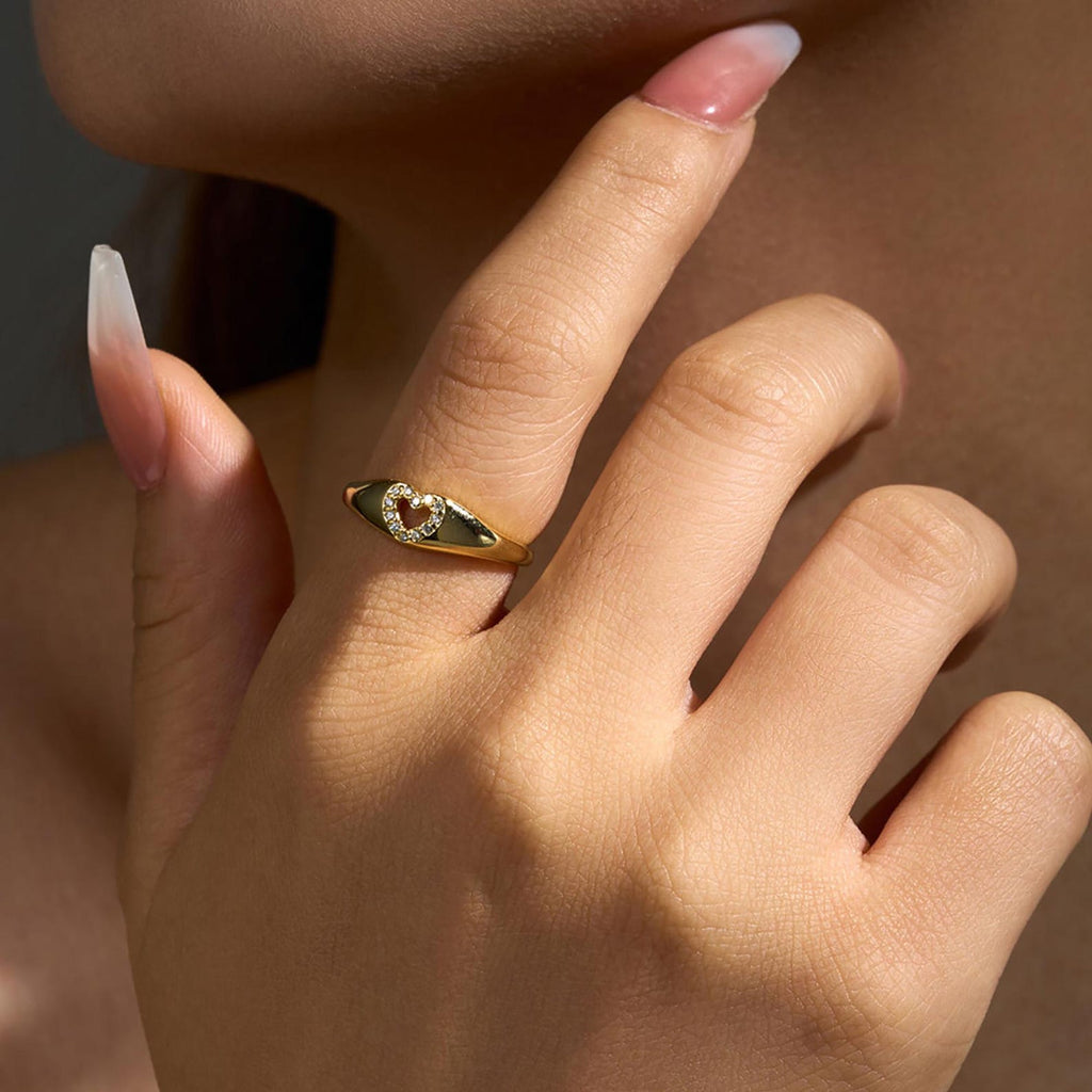 The Amora Ring - Pavé Heart Diamond Ring