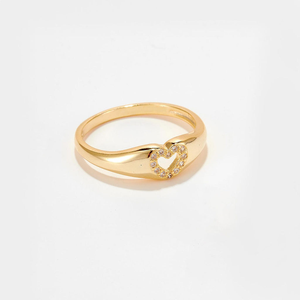 The Amora Ring - Pavé Heart Diamond Ring