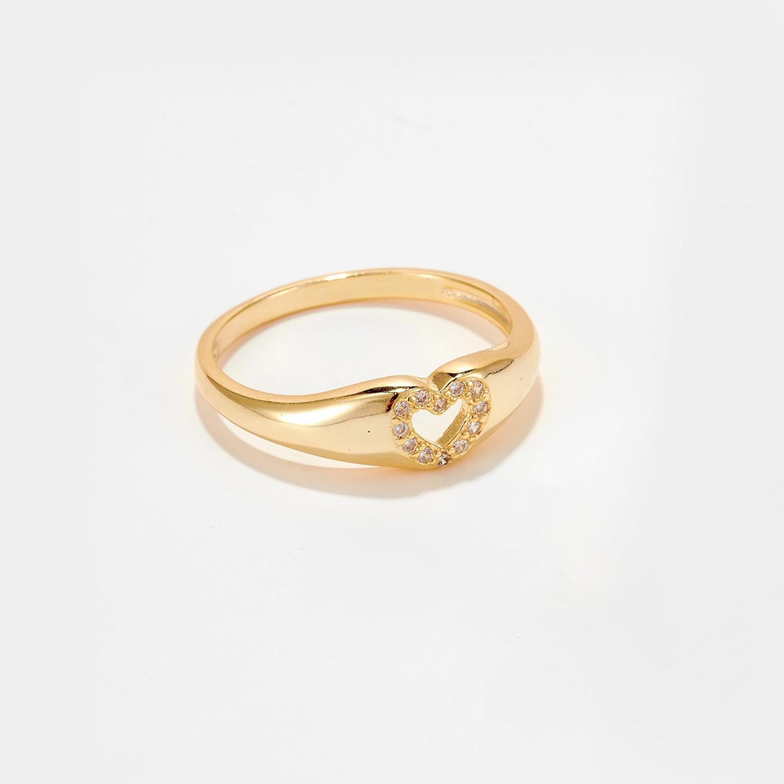The Amora Ring - Pavé Heart Diamond Ring