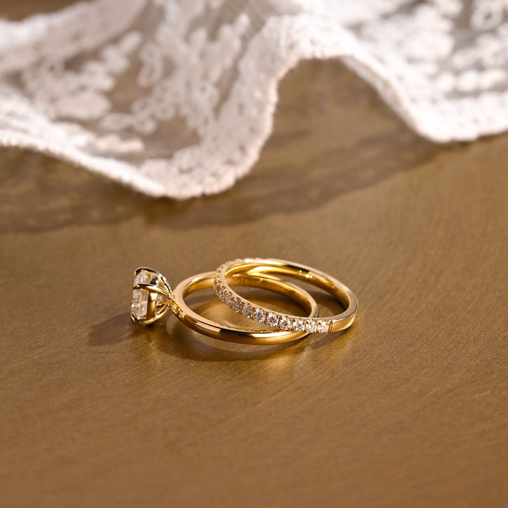 The Clara Bridal Set - Round Solitaire Ring with Pavé Wedding Band