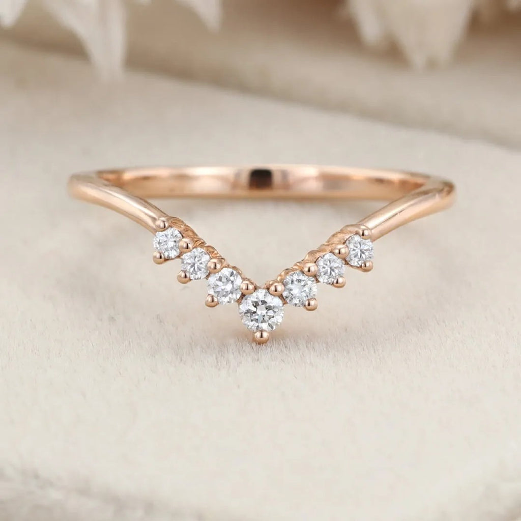 The Elin Ring - Round Diamond V Contour Ring
