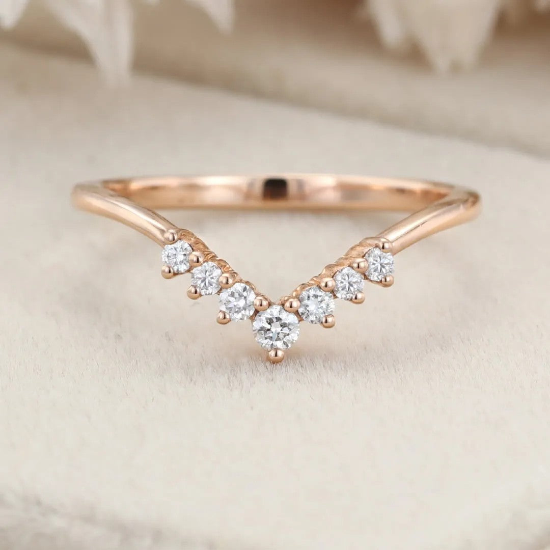 The Elin Ring - Round Diamond V Contour Ring