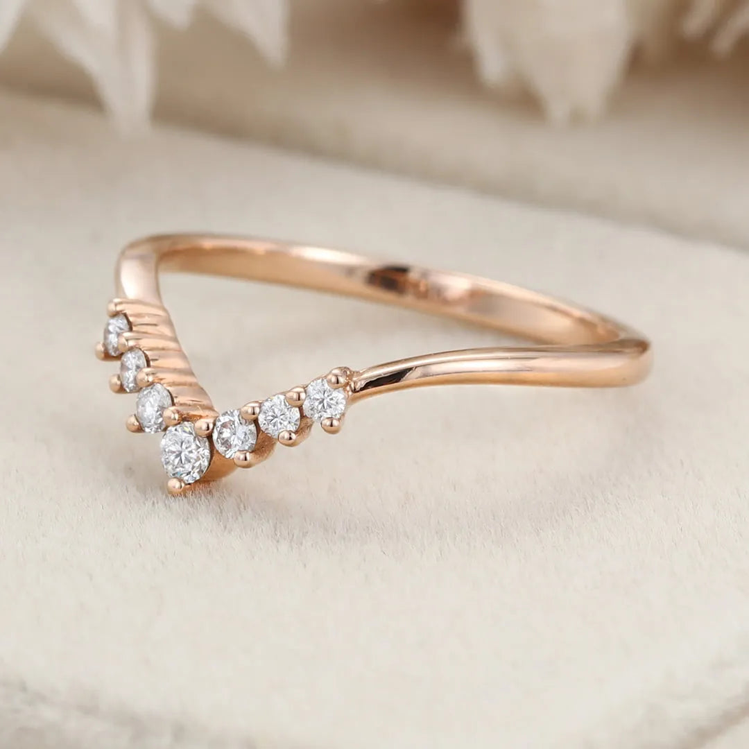 The Elin Ring - Round Diamond V Contour Ring