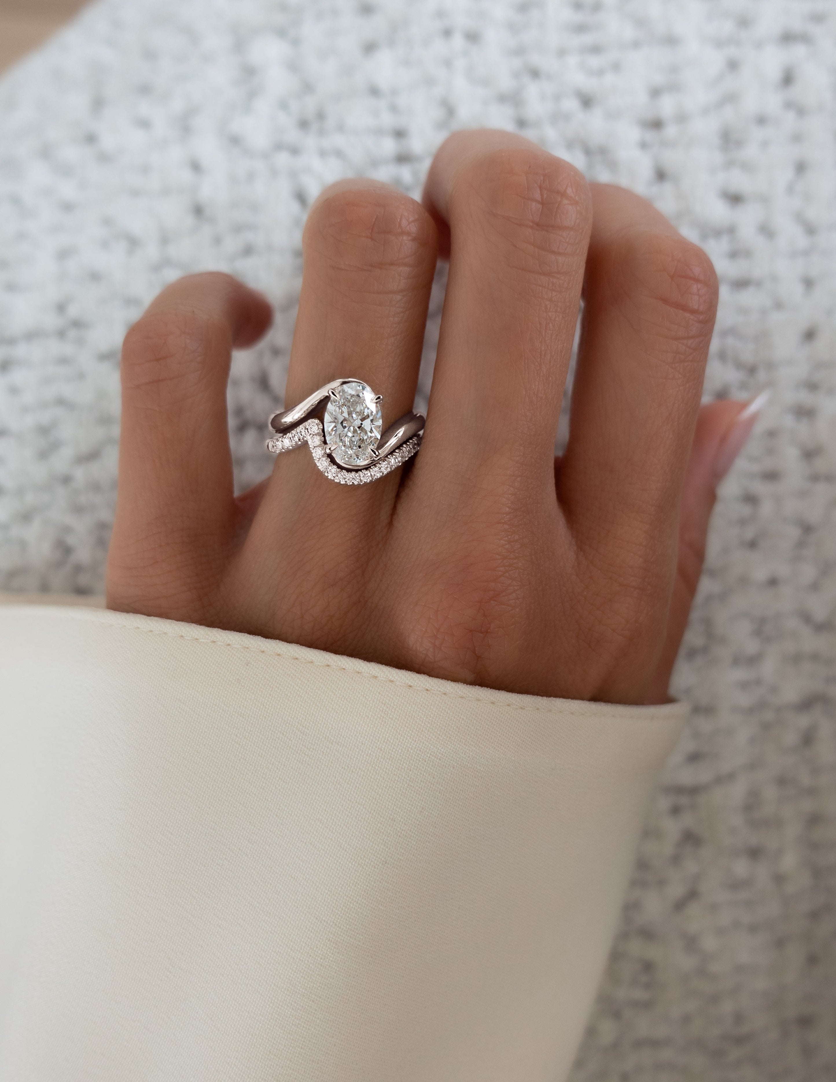 The Elodie Bridal Set - Oval Diamond Ring with Twisted Contour Band