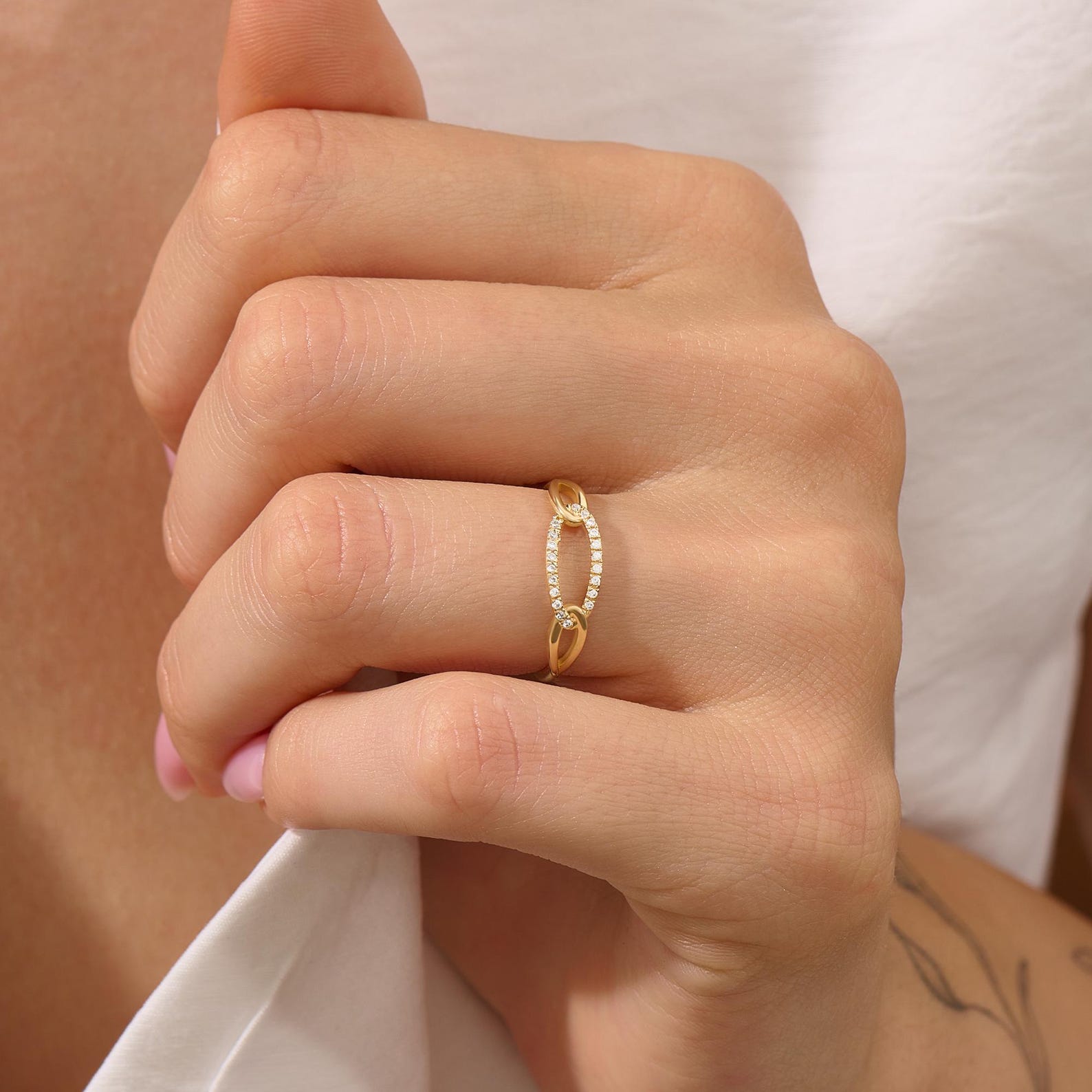 The Eloura Ring - Oval Pavé Diamond Ring