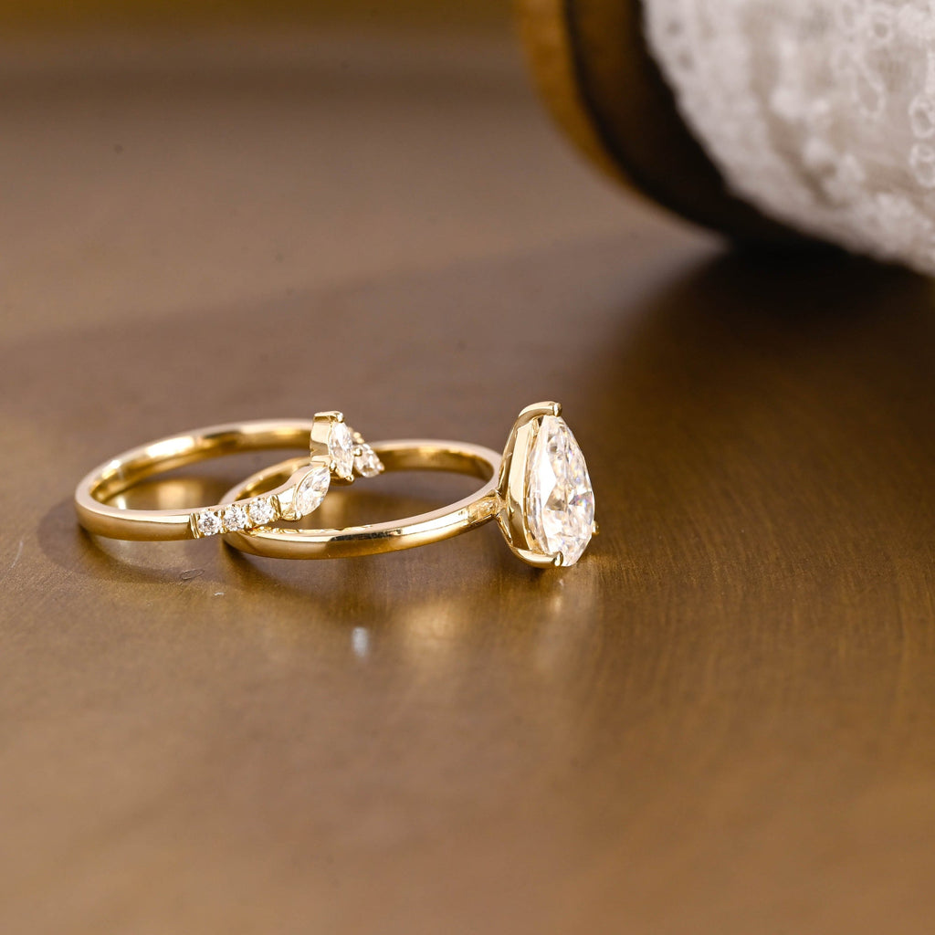 The Fiora Bridal Set - Pear Diamond Ring with Marquise Leaf Wedding Band