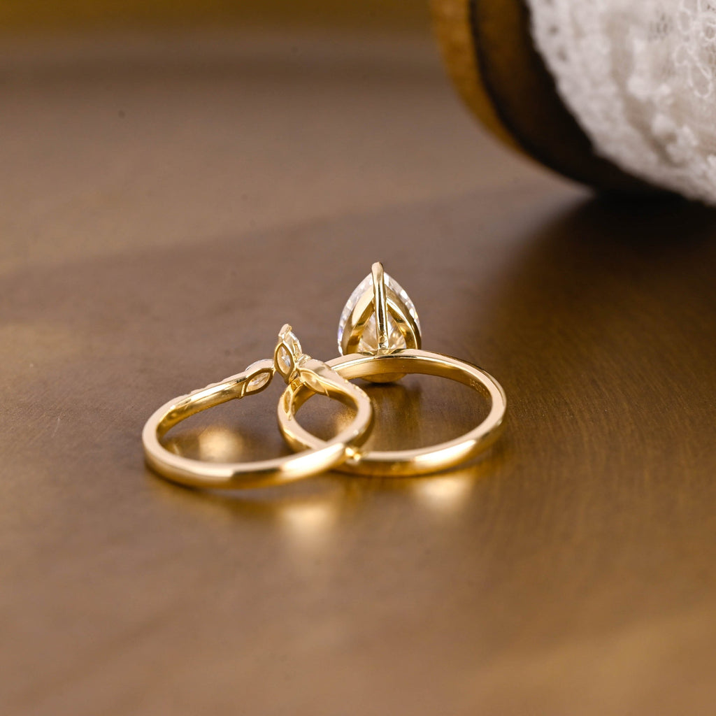 The Fiora Bridal Set - Pear Diamond Ring with Marquise Leaf Wedding Band