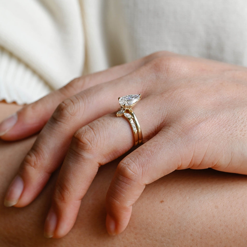 The Fiora Bridal Set - Pear Diamond Ring with Marquise Leaf Wedding Band