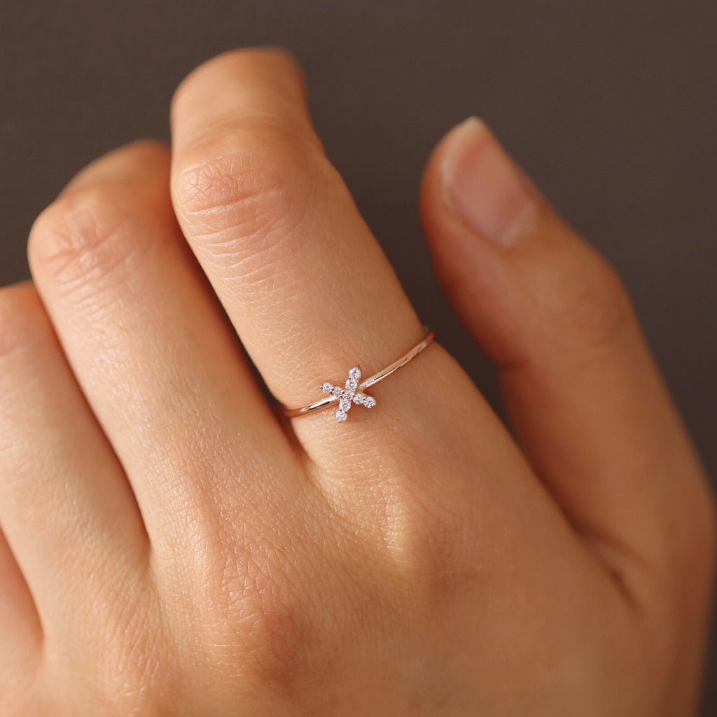 The Nyla Ring - X Motif Diamond Ring