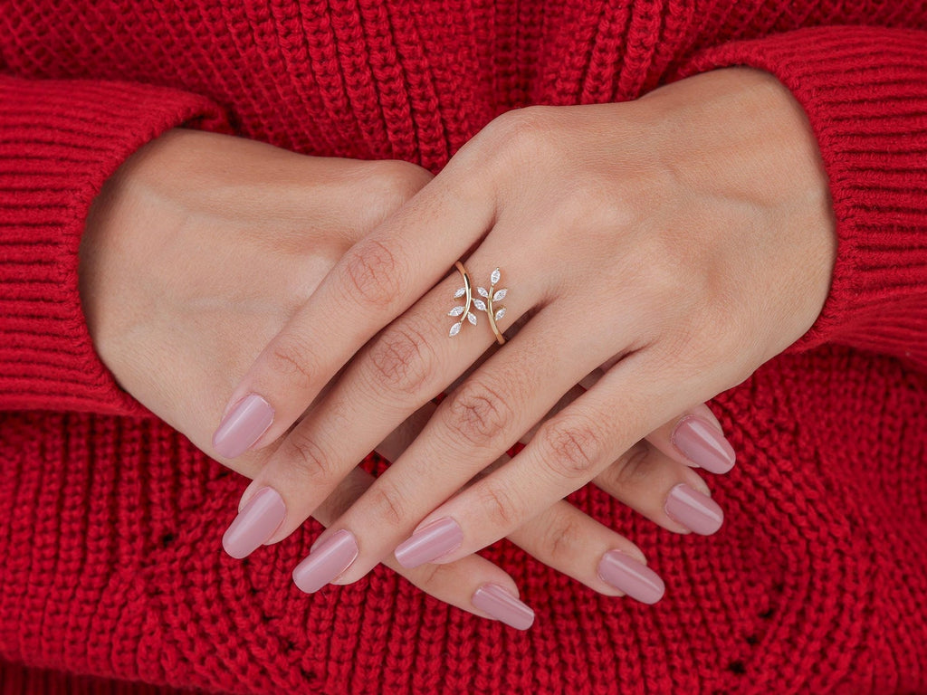 The Sylune Ring - Diamond Leaf Vine Ring