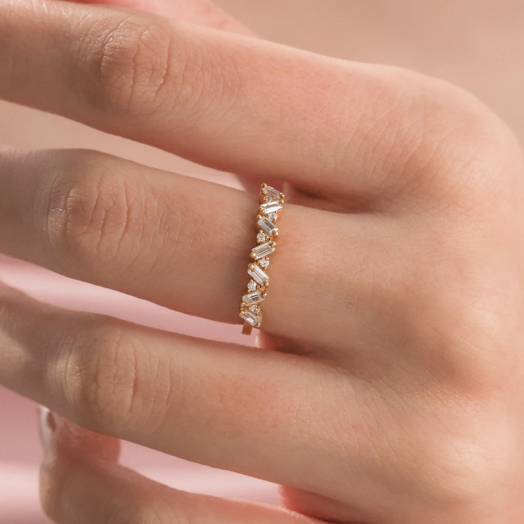 The Thalène Band - Alternative Round And Baguette Diamond Ring