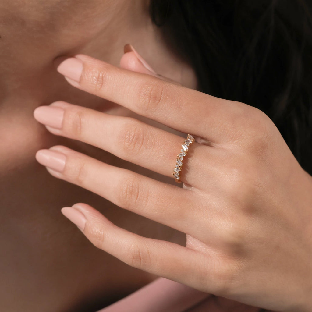 The Thalène Band - Alternative Round And Baguette Diamond Ring