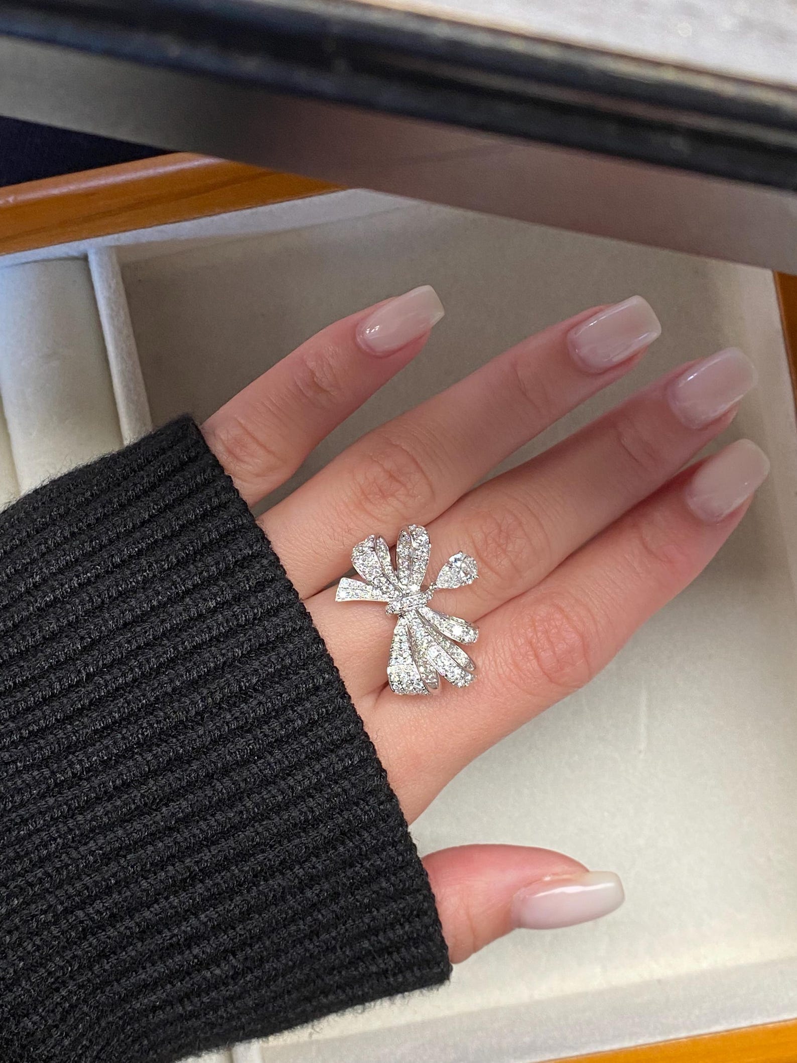 The Virelle Ring - Diamond Ribbon Bow